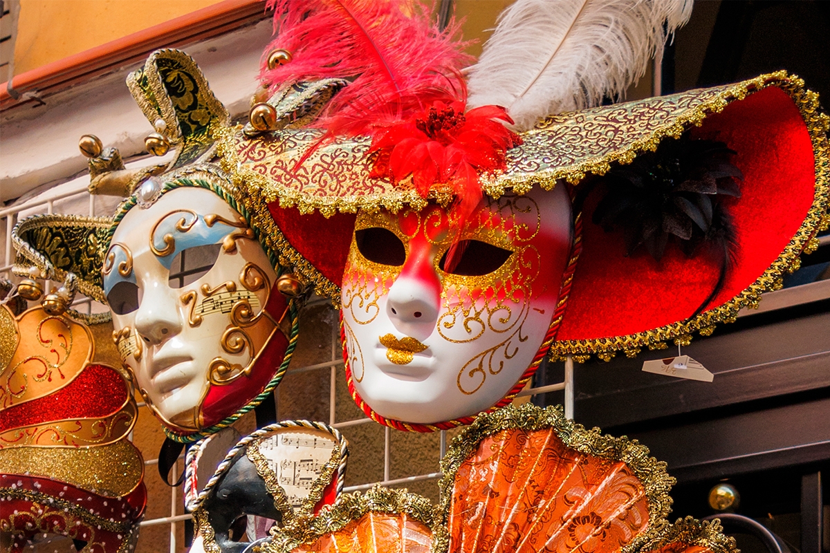 Carnival to form company in spain