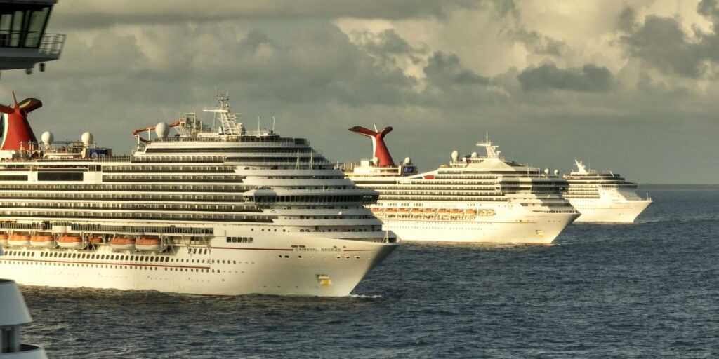Carnival teams with amtrak for cruise rail vacations