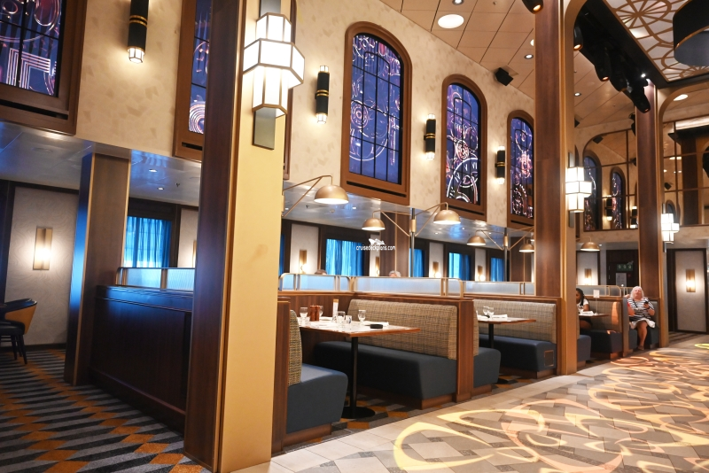 Carnival kicks it up a notch with emeril restaurant