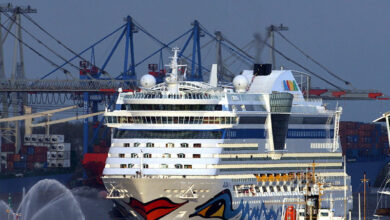 Carnival reports record bookings on 2 days in feb