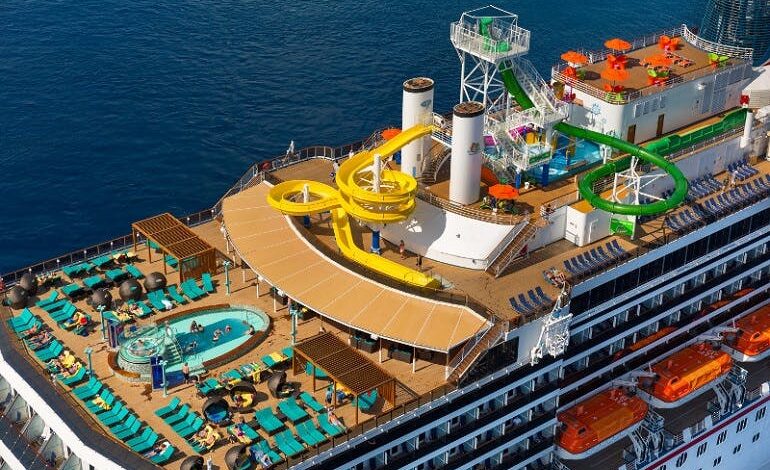 Legend carnival cruise miracle iglucruise line
