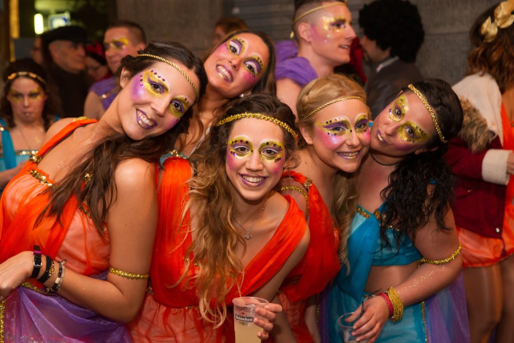 Carnival to form company in spain