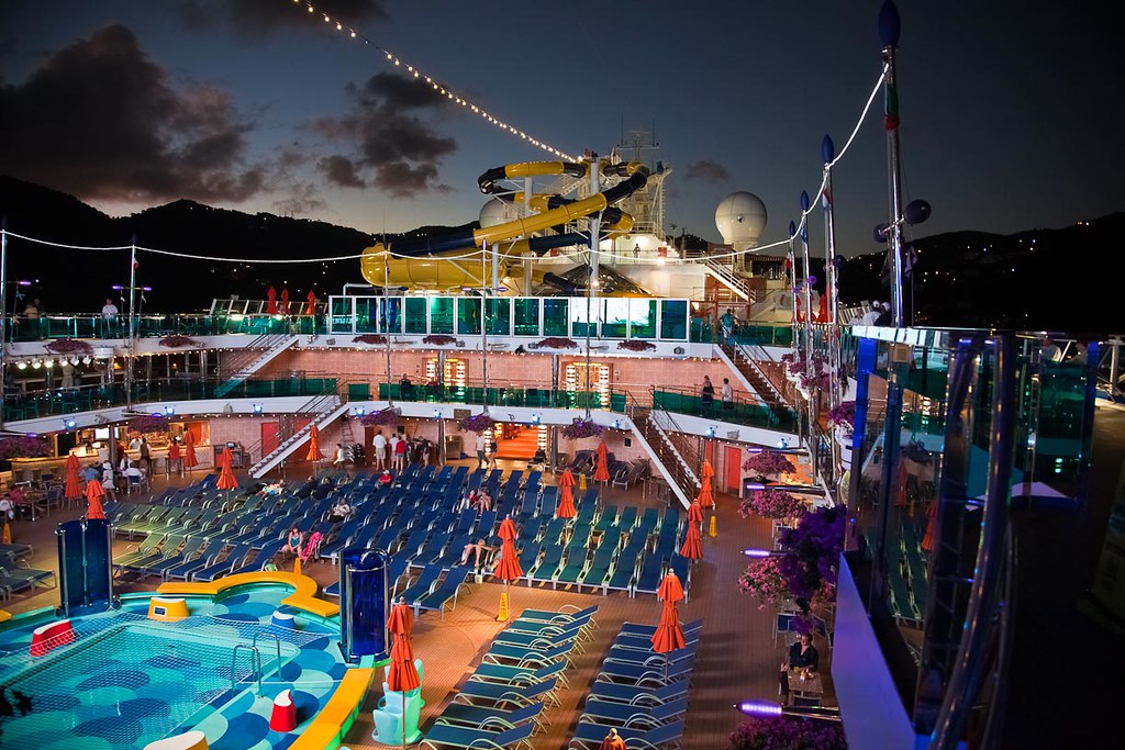 Carnival looks to make a splash with redesigned pool decks