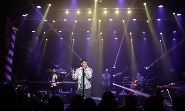 Carnival lands nick jonas for shipboard concert