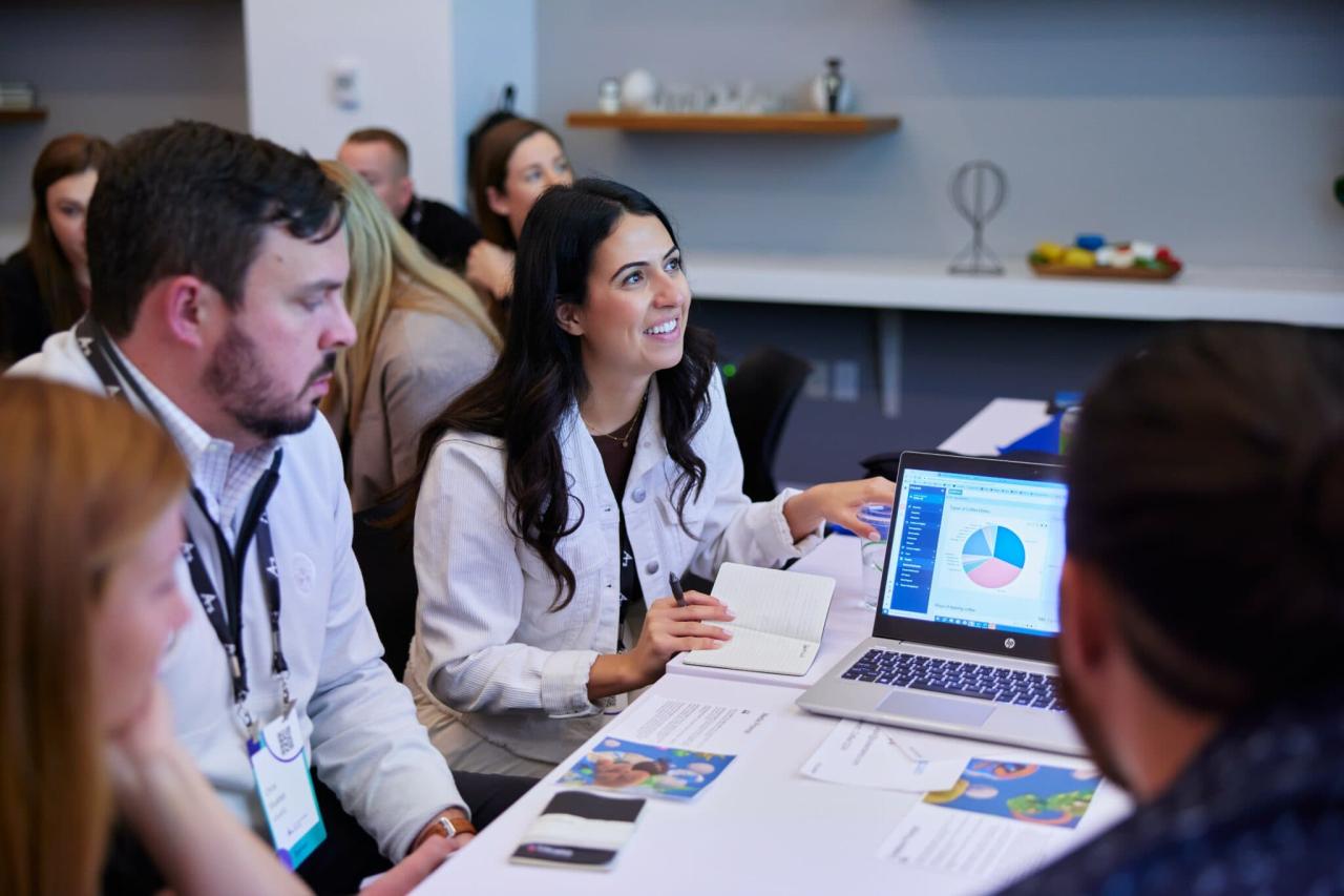 Carnival recognizes 15 agencies