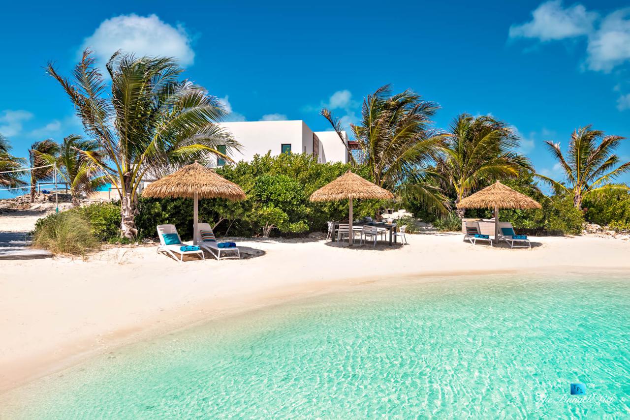 Caribbean luxury villas skyline villas providenciales turks caicos