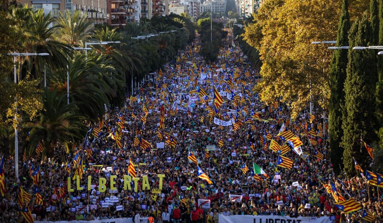 Analysis water gun protest barcelona