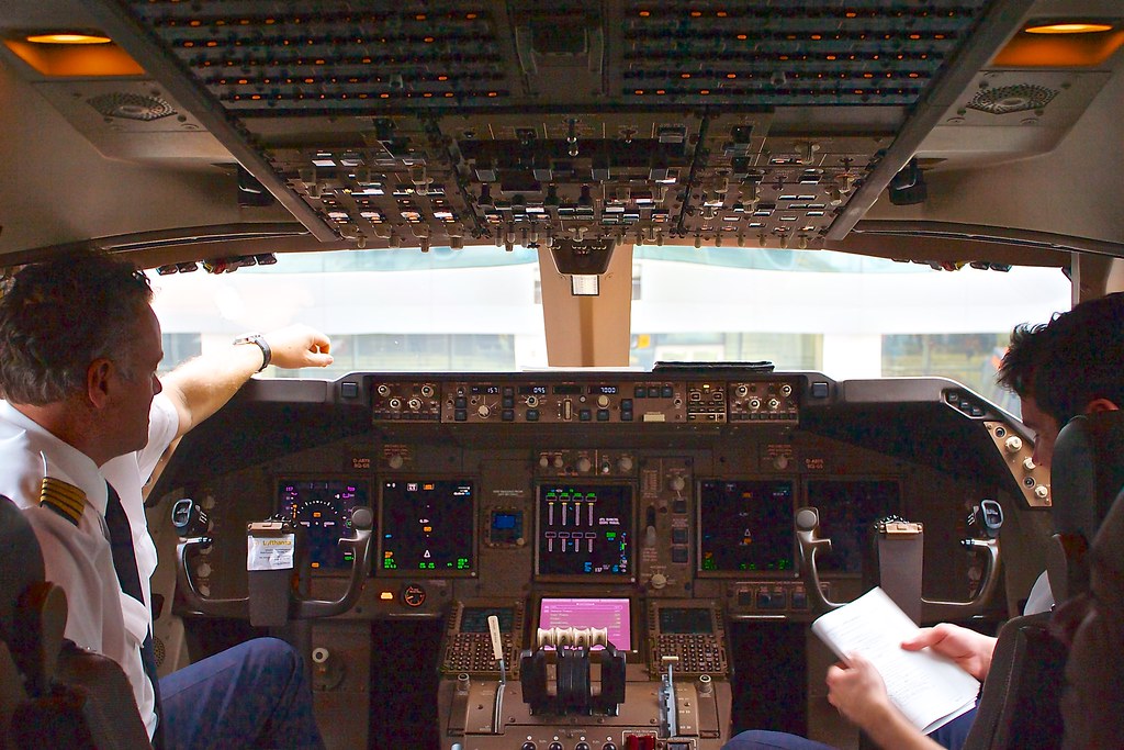 Buzzing about boeing flight decks