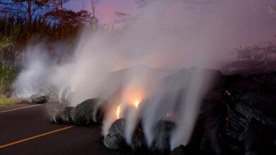 Big island officials lava flow no reason to alter vacation plans