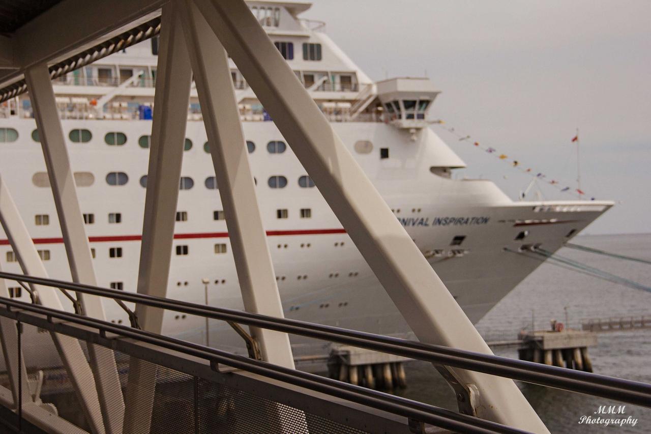 Carnival bases third ship in long beach