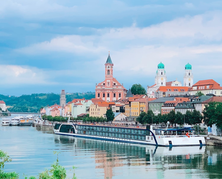 Amawaterways building europe largest river cruise ship