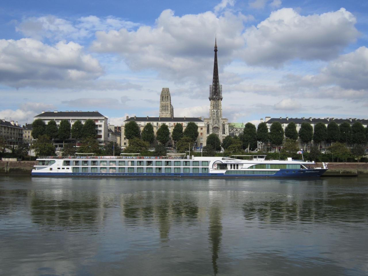 Avalon christens newest suite ship on the seine