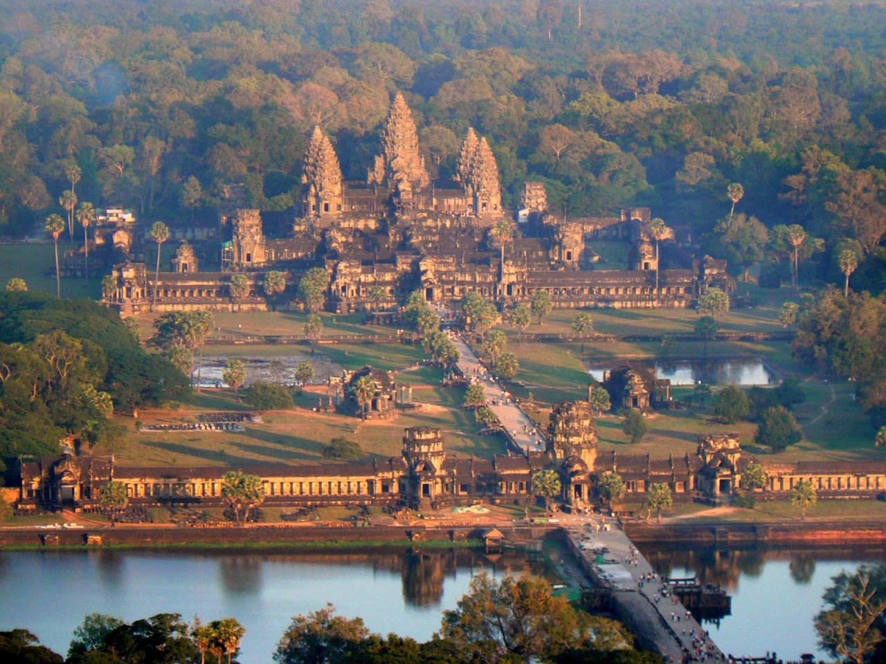 Cambodias angkor wat an amazing maze of ruins