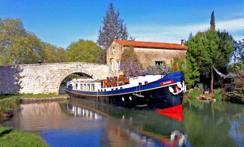 Voies navigables navigable fluviale waterways canaux rivière stupid houseboat potentially ouest depuis