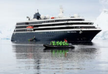 Atlas world navigator sparkles in debut