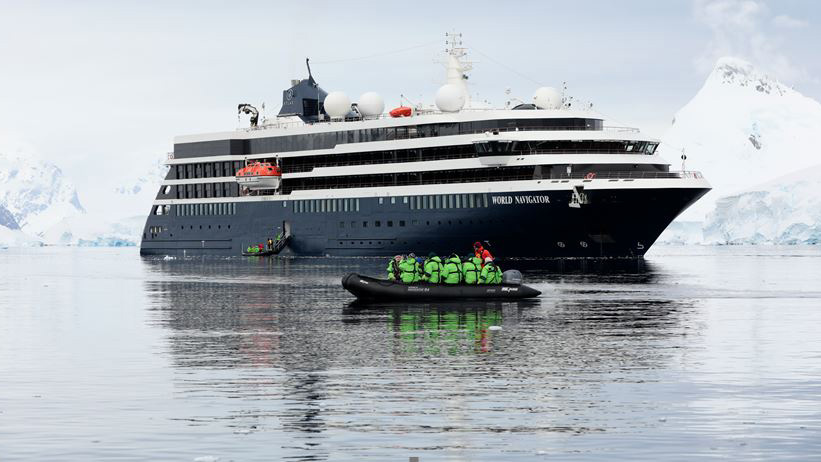 Atlas world navigator sparkles in debut