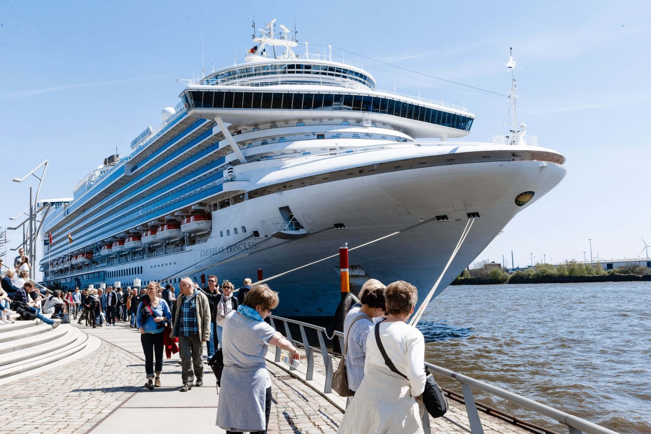 Carnival takes case to princess shareholders