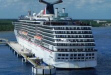 Miracle cruises atrium