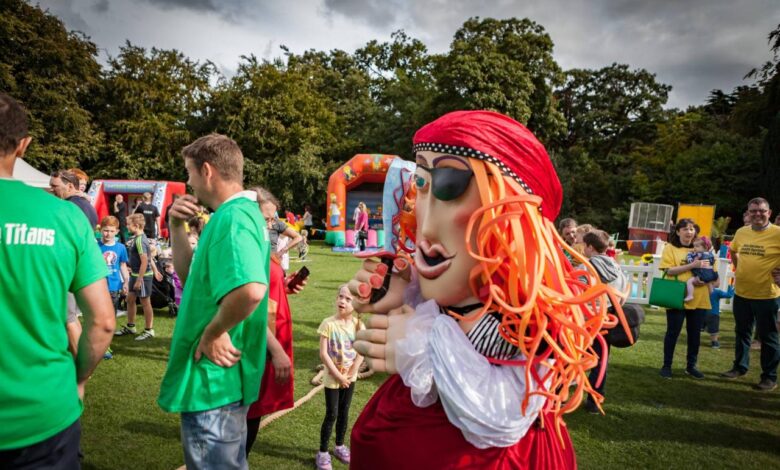 Carnival targets groups with new web site