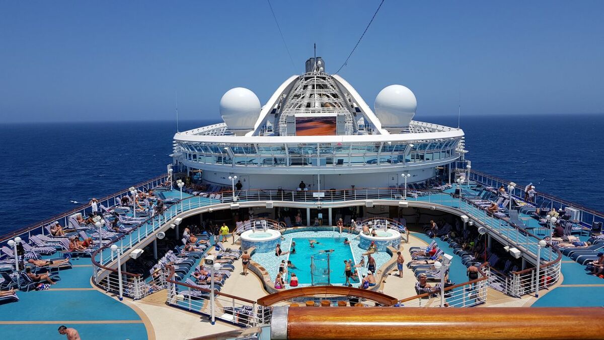 Carnival corp broadens internet access