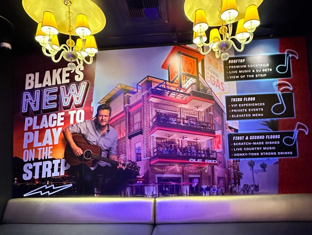 Blake shelton country music venue las vegas