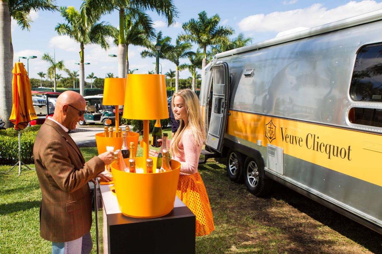 Alogodon mansion opens its veuve clicquot lounge