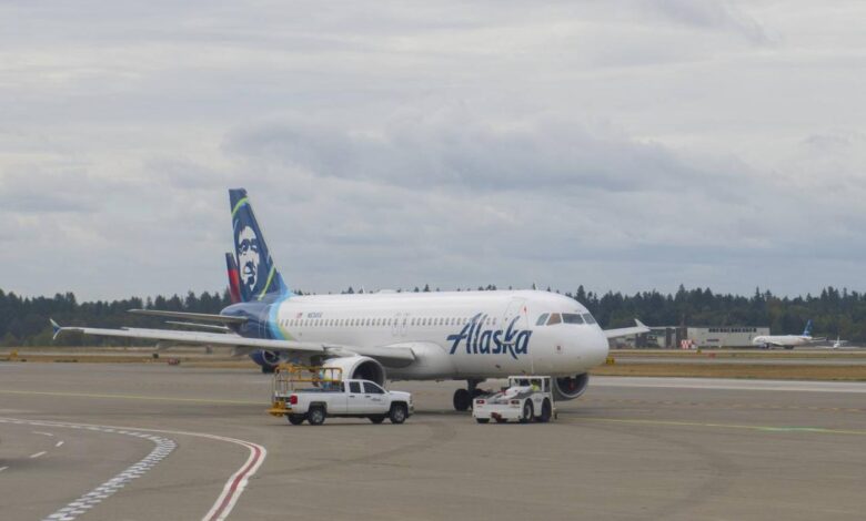 Alaska airlines begins seasonal ore kona service