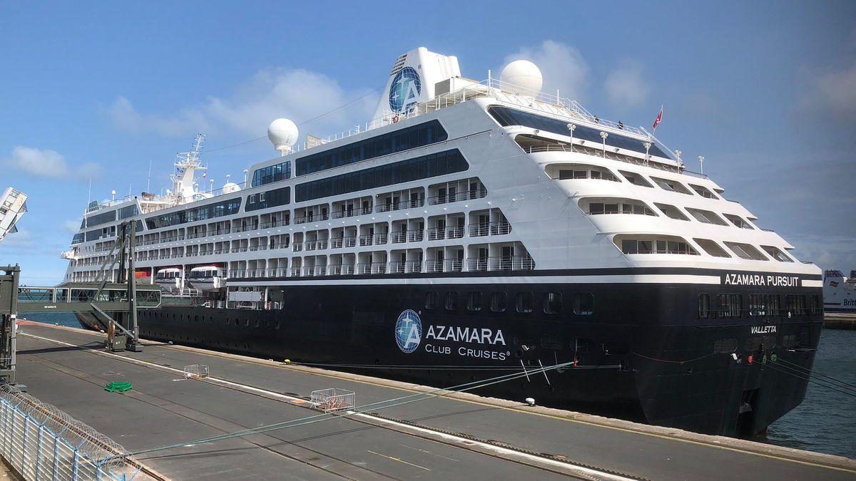 Azamara pursuit familiar r class look