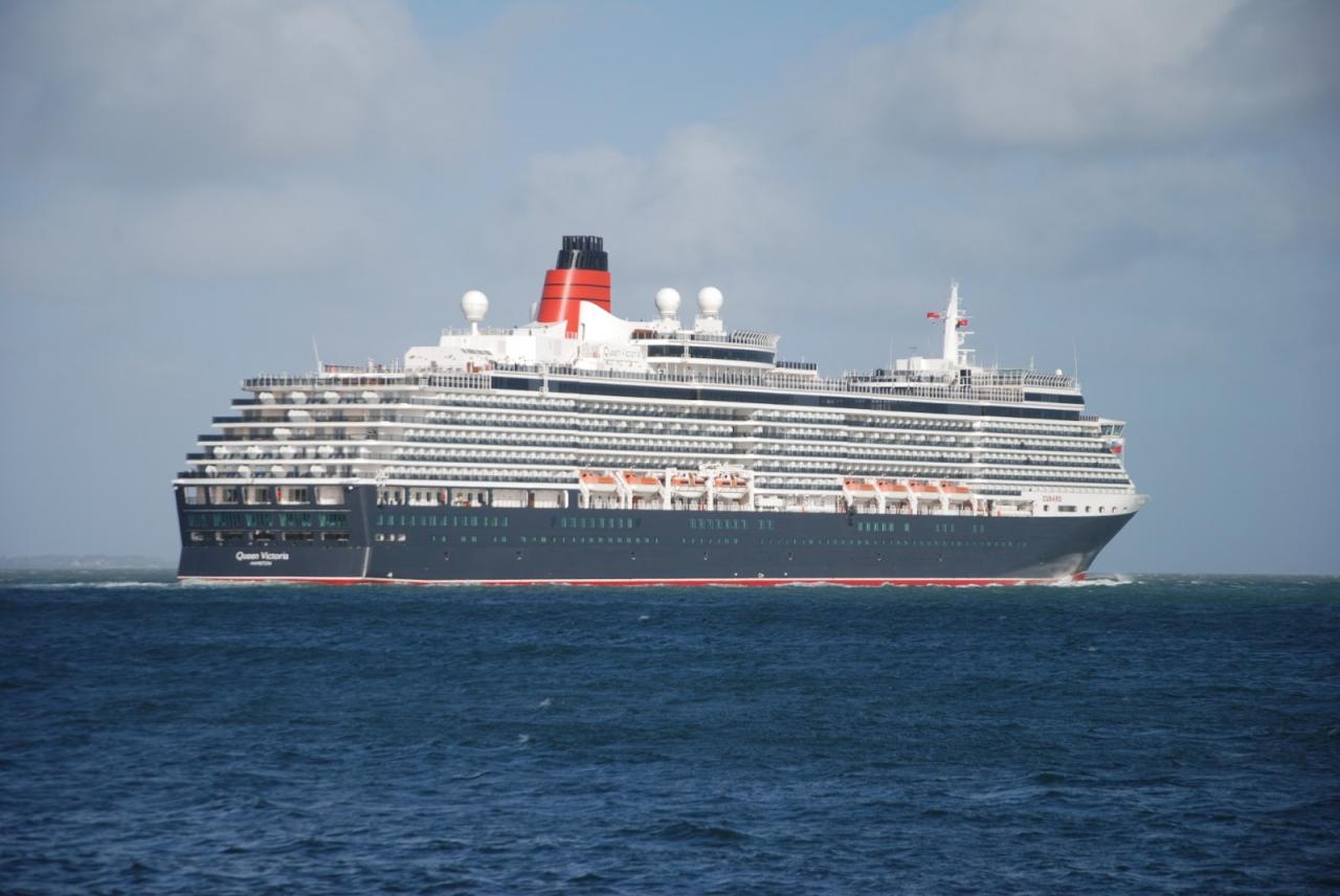 Carnival completes cunard buy