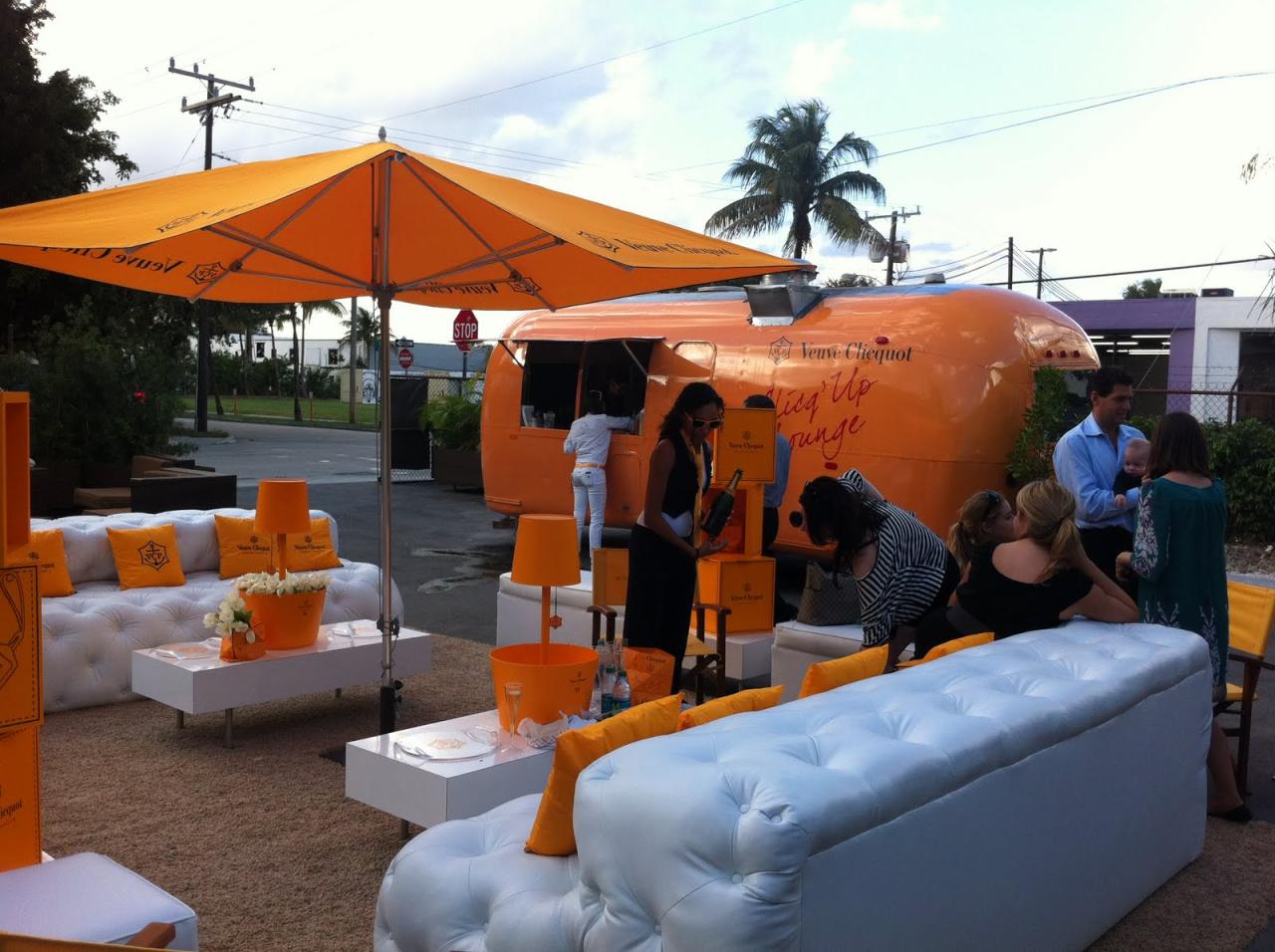 Alogodon mansion opens its veuve clicquot lounge