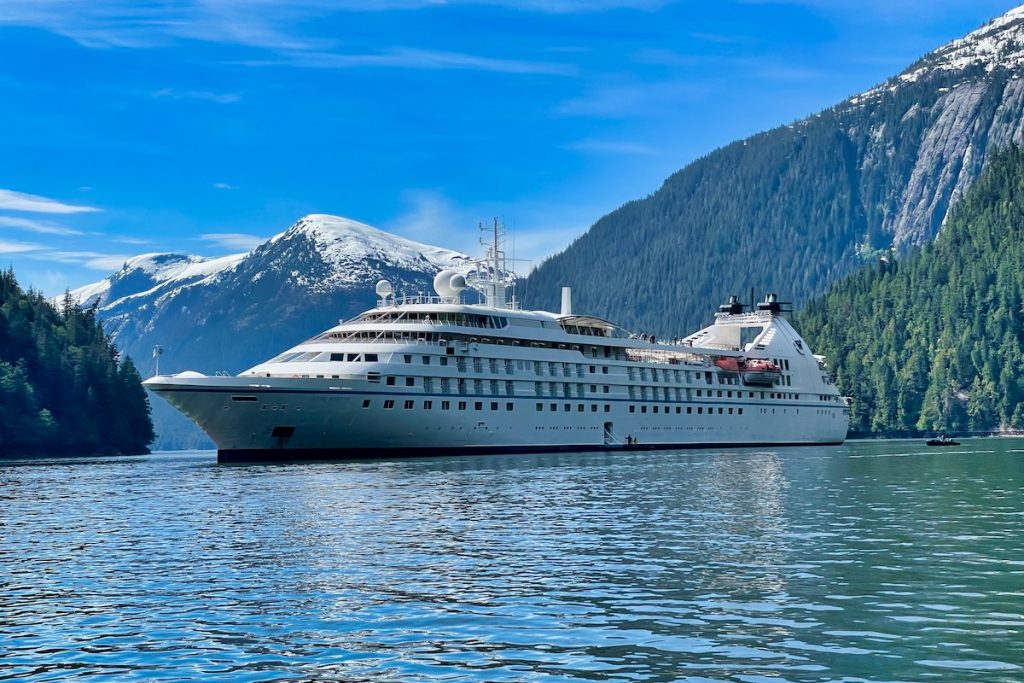 Anschutz wins windstar cruises with 39 million bid