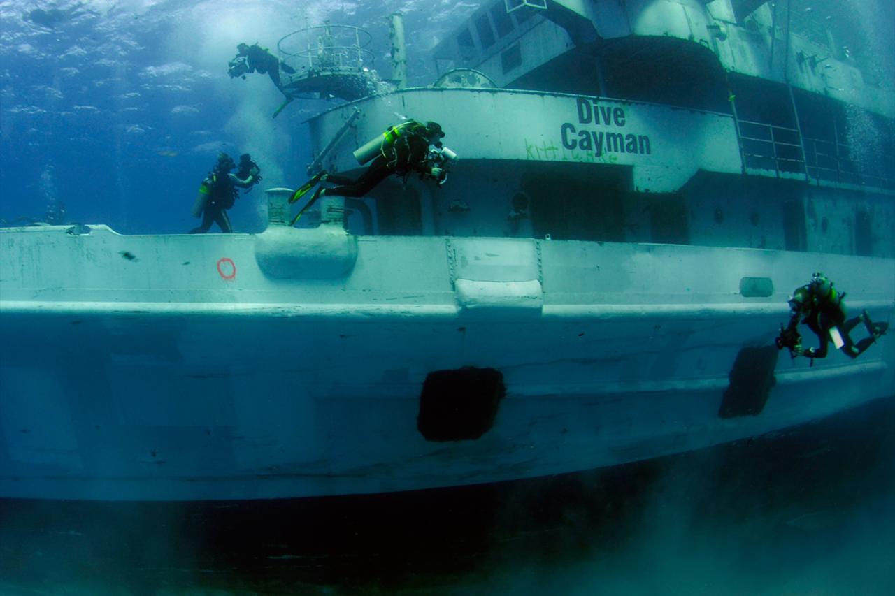 Cargo ship accident closes dive site in bvi