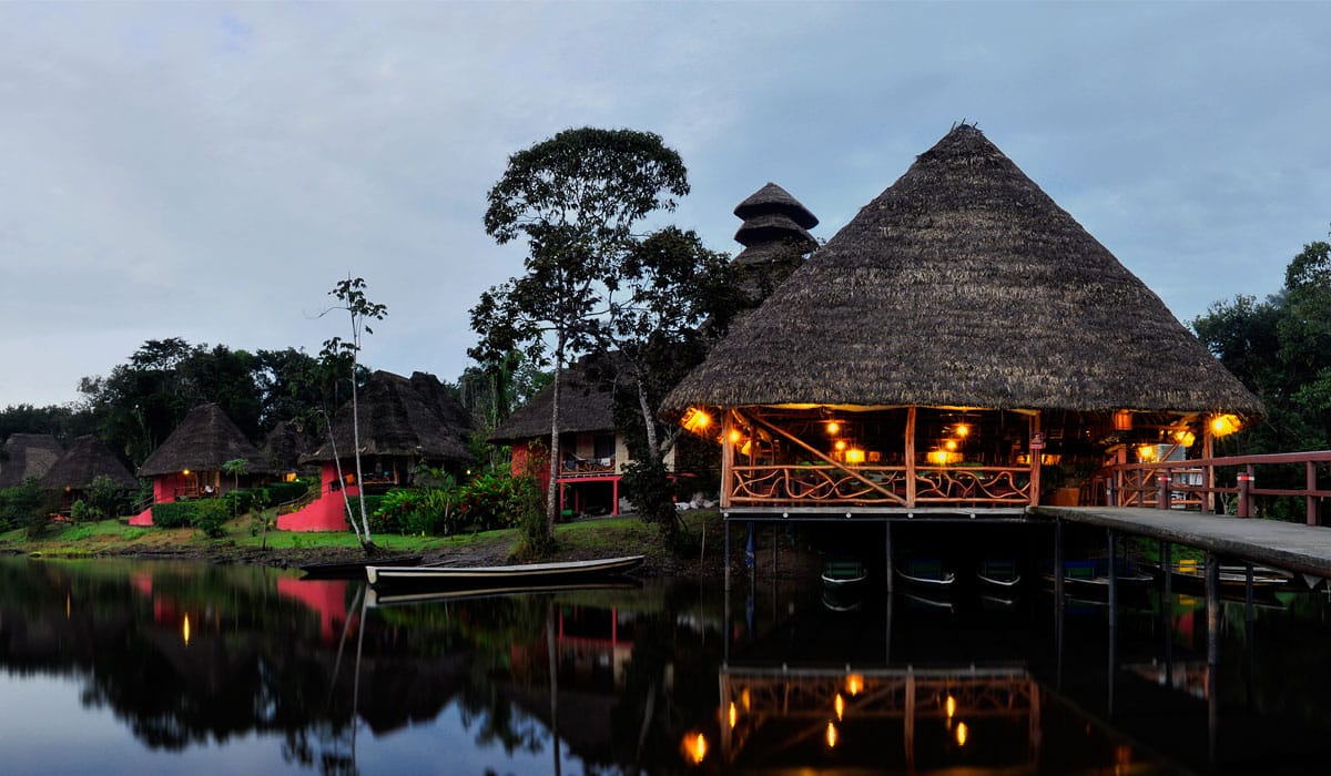 Lodge yasuni rainforest yasuní fog amazonia mountains