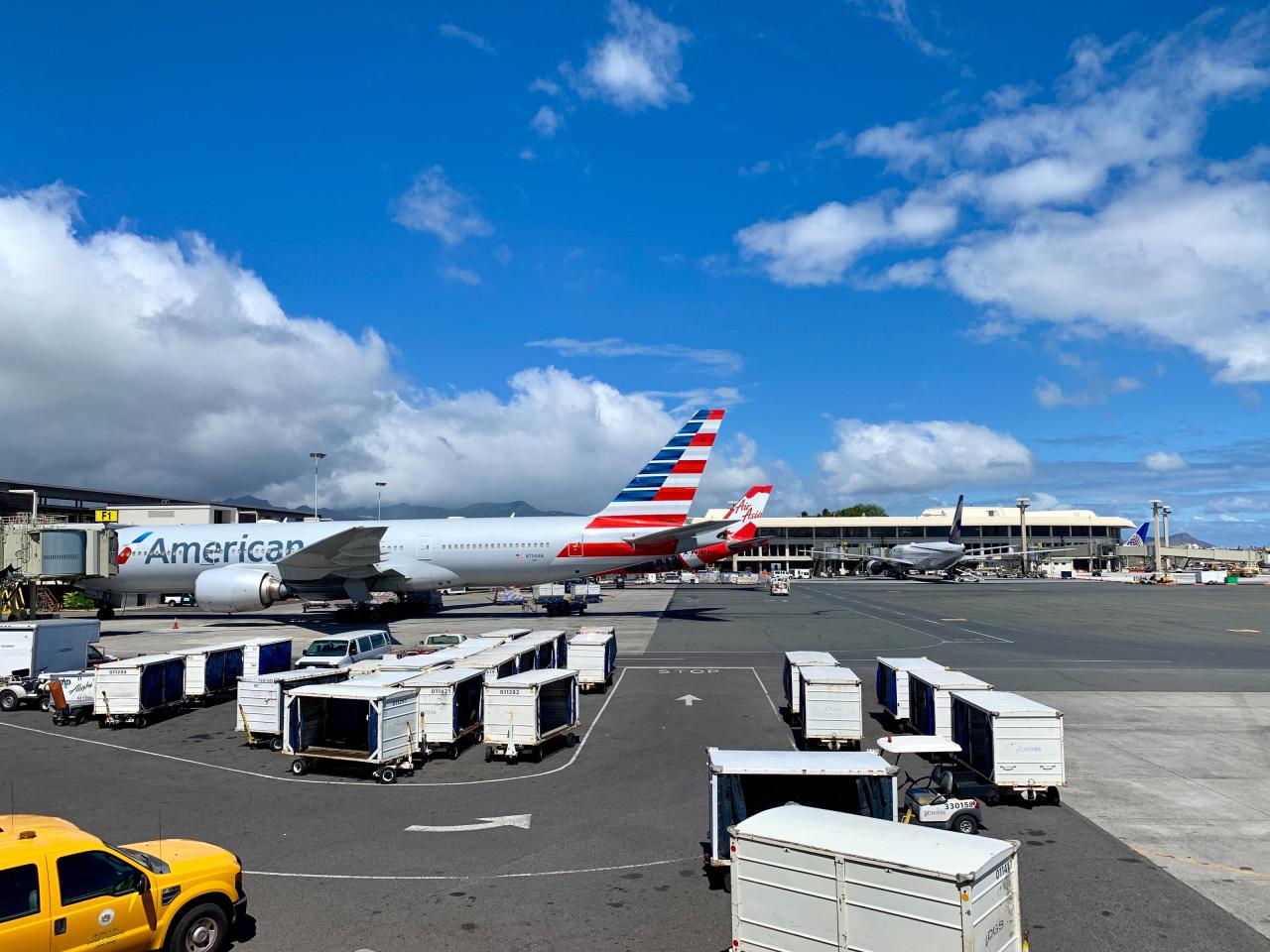 American revives service between honolulu and chicago