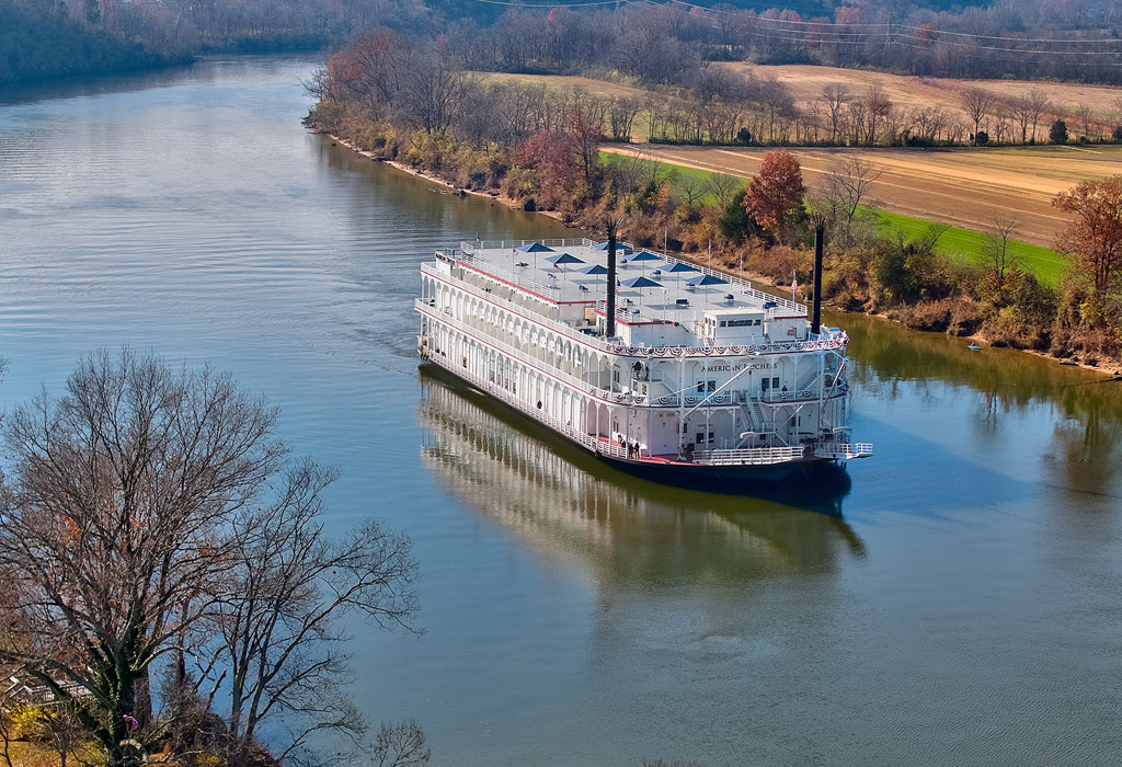 A first hand look at barging horse country on the ohio river