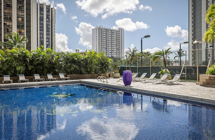 Ewa waikiki aquaaston rooftop