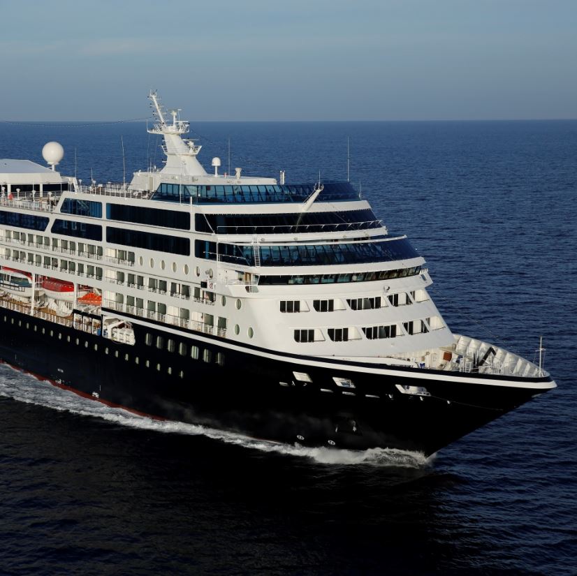 Agents praise azamara for rollout of nighttime excursions