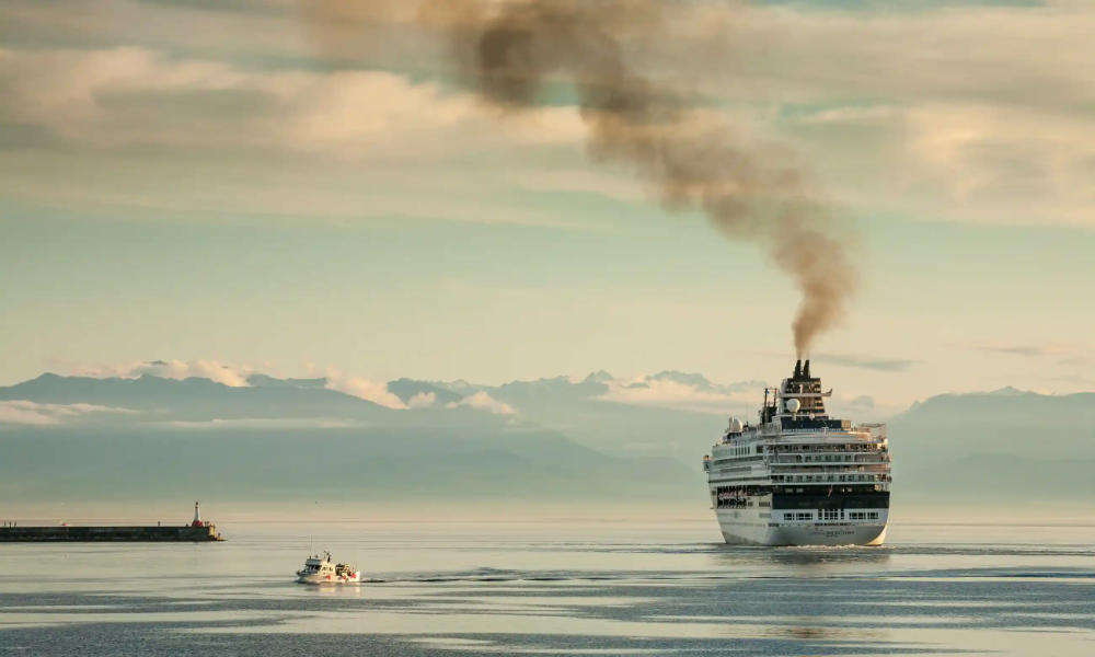 Alaska bill would ease wastewater rules for cruise ships