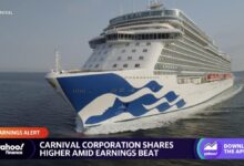 Carnival corp earns 252m in q2