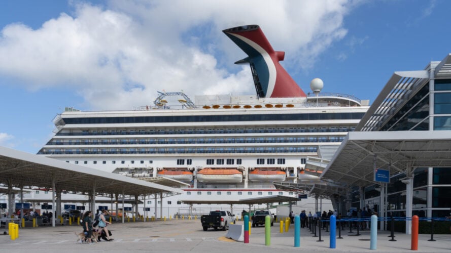 Carnival sets conditions for agents booking on board