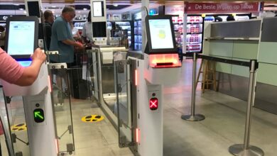 Aruba airport gets passport machines