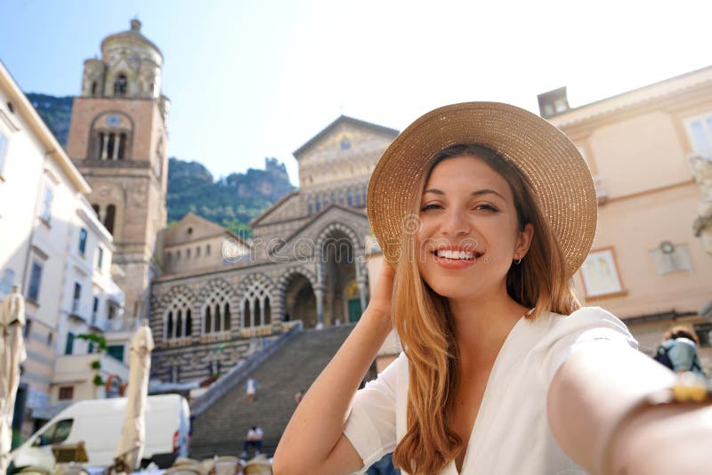 Another summer of selfie tourism in italy