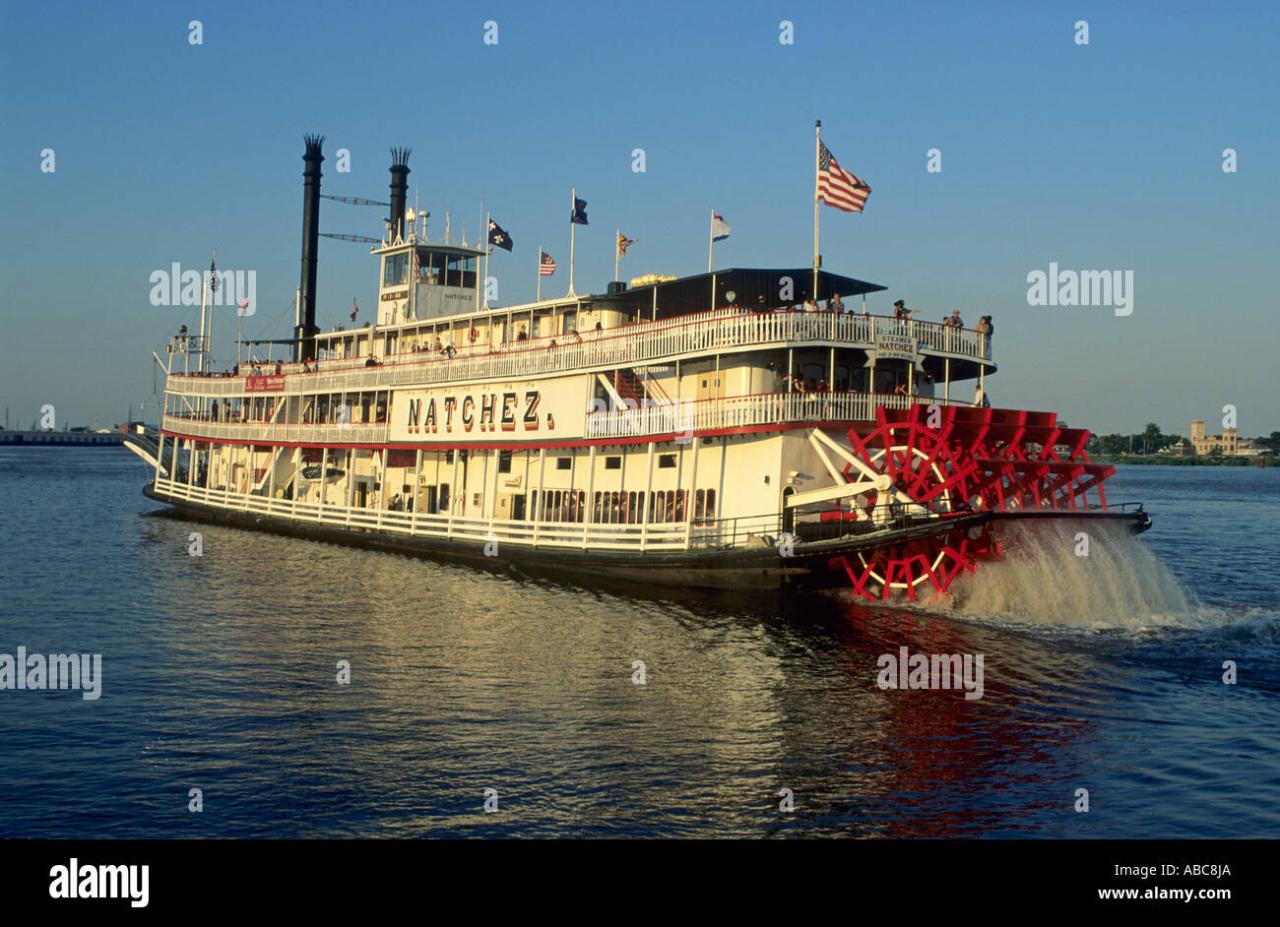 Boat paddle mississippi river model wheel queen creole orleans