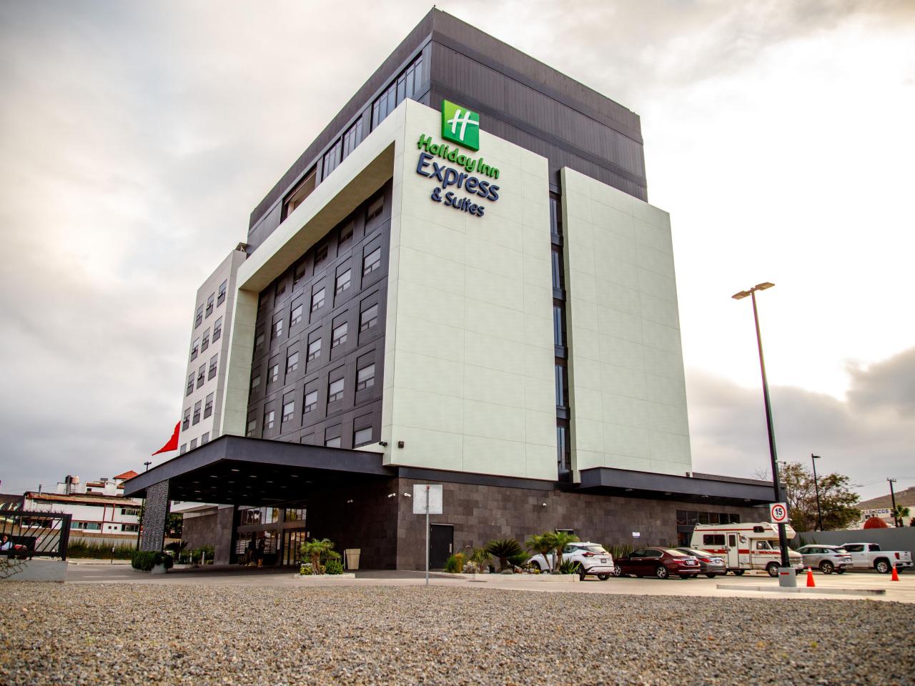 Affordable aloha with holiday inn express