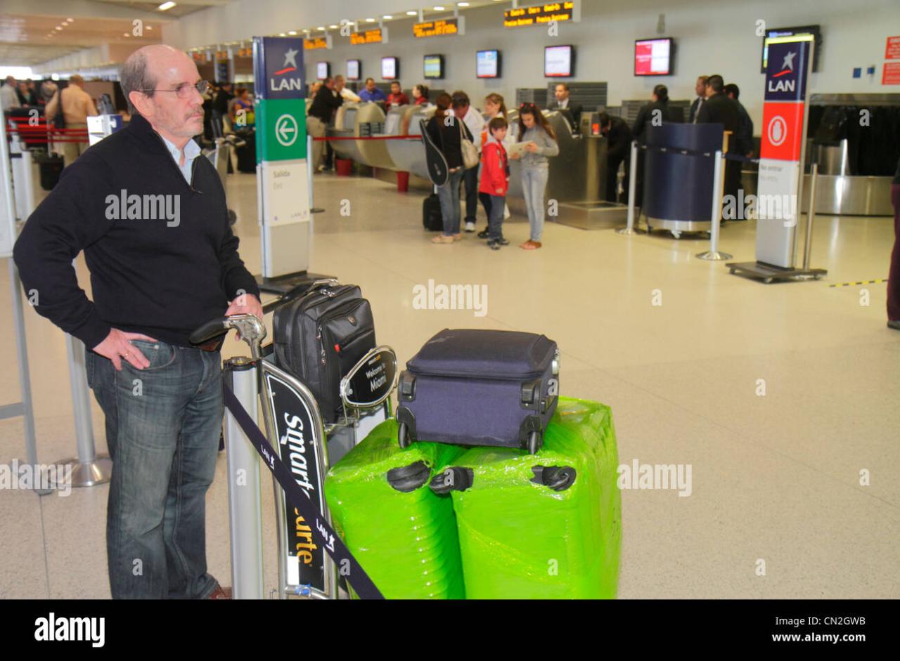 Carnival establishes check in counter at miami airport
