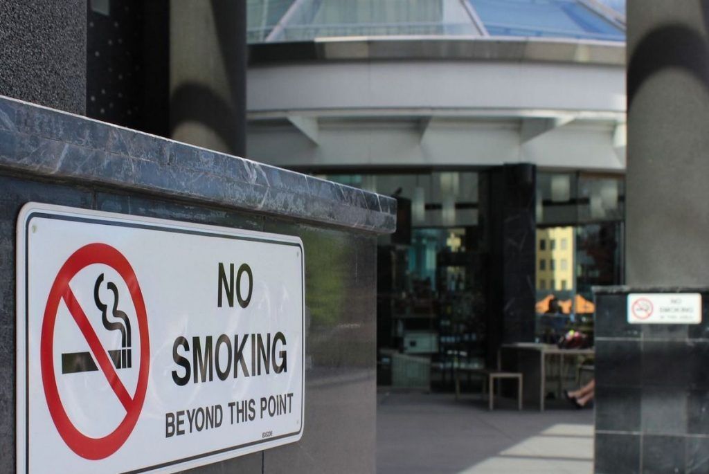 Anti smoking law takes effect in cayman islands