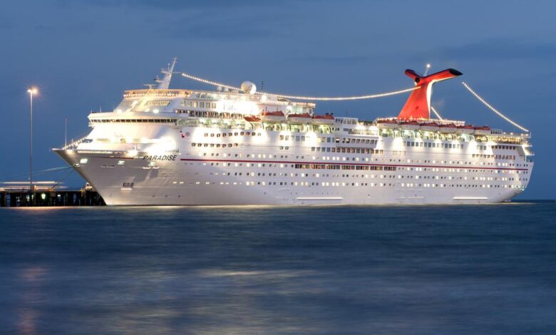 Carnival fleet cruises manage bookings agents owns cruisefever