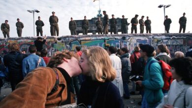 Berlin exhibits tours mark 20 years without the wall