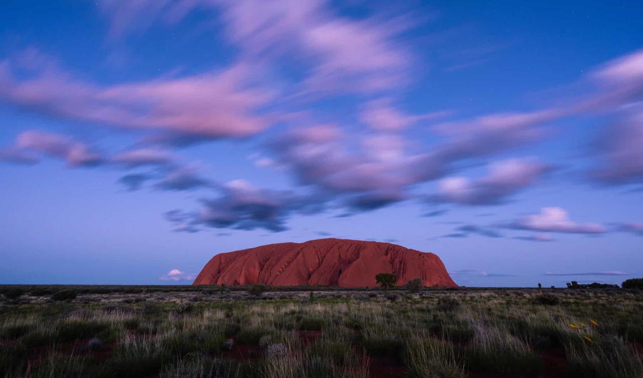 Uluru climbing eden alamy australiangeographic