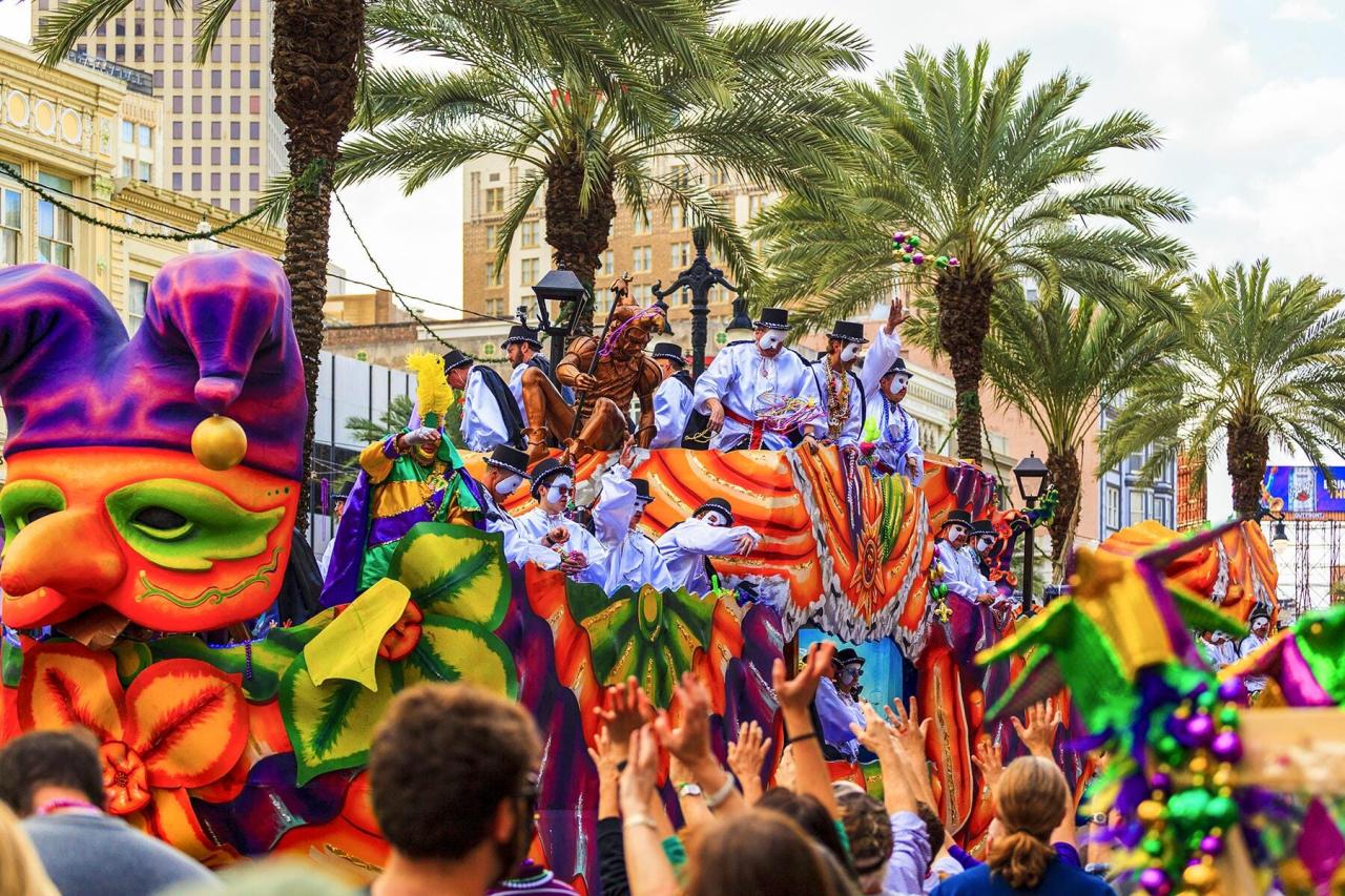 Terminal cruisehive Carnival extends pact with new orleans